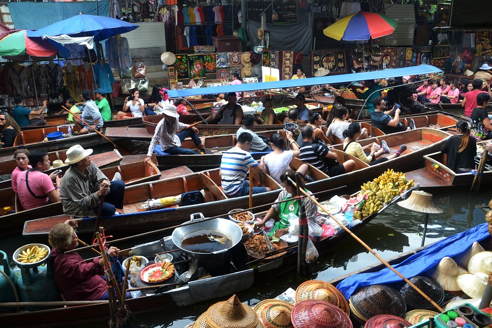 Navigating Bangkok’s floating markets